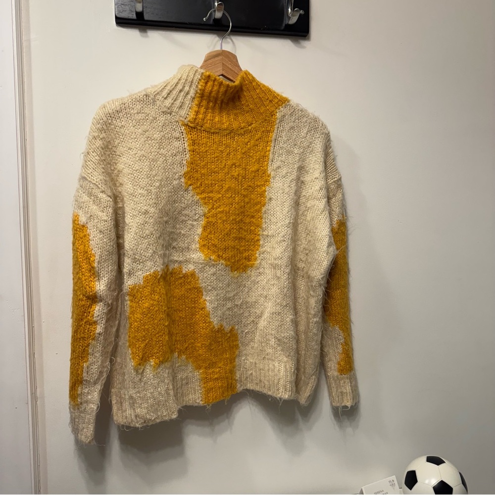 Cozy Knit Sweater in Cream and Yellow